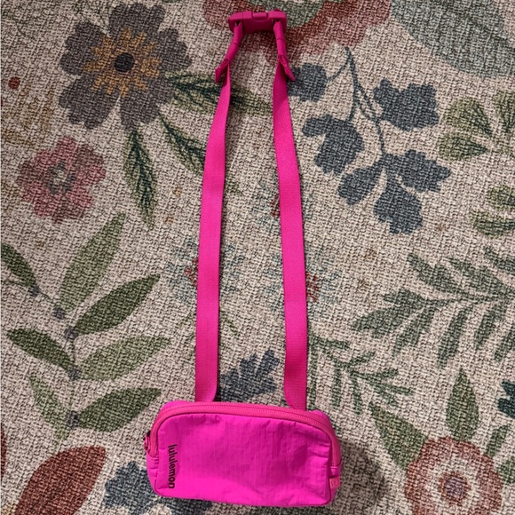 lululemon athletica sonic pink mini Crossbody Bag - Picture 1 of 6